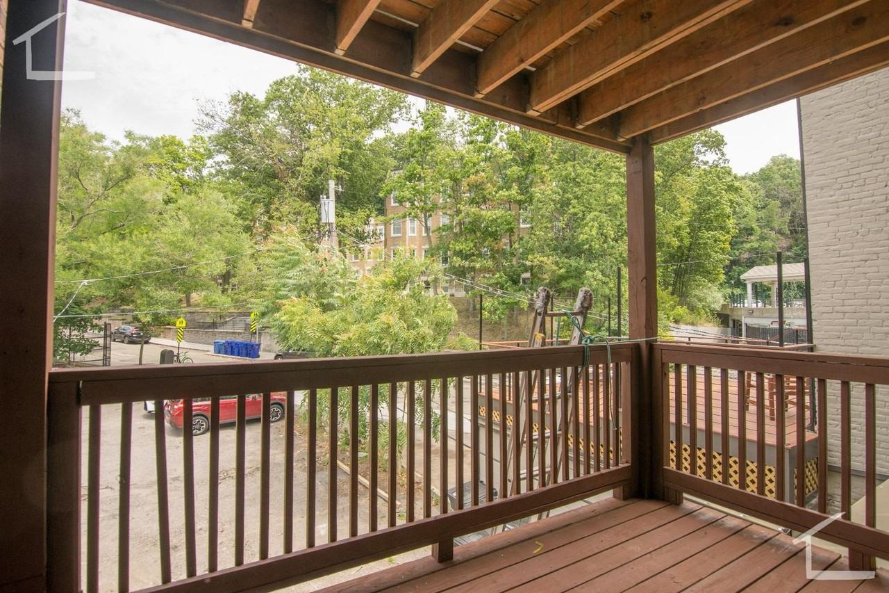 1618 Beacon St - Photo 2 of 10