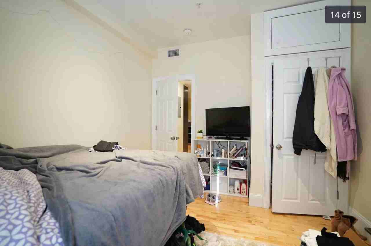 1201 Beacon St - Photo 5 of 6