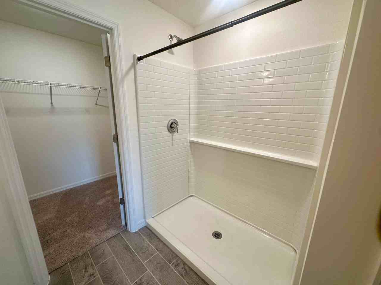 636 Ne 2nd Pl - Photo 7 of 12