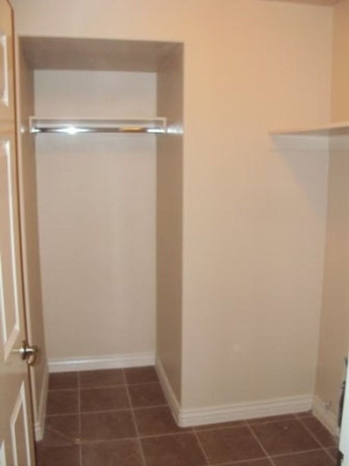 1440 Northern View Dr - Photo 5 of 18