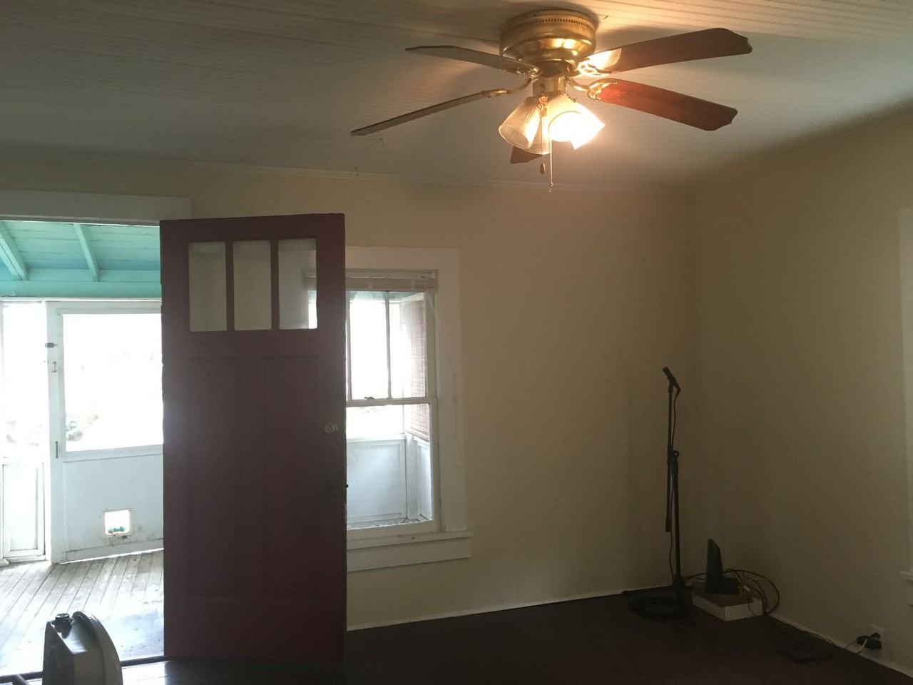 140 Easy St - Photo 2 of 6