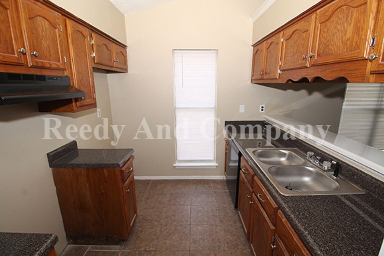 4178 Brighton Dr - Photo 5 of 18