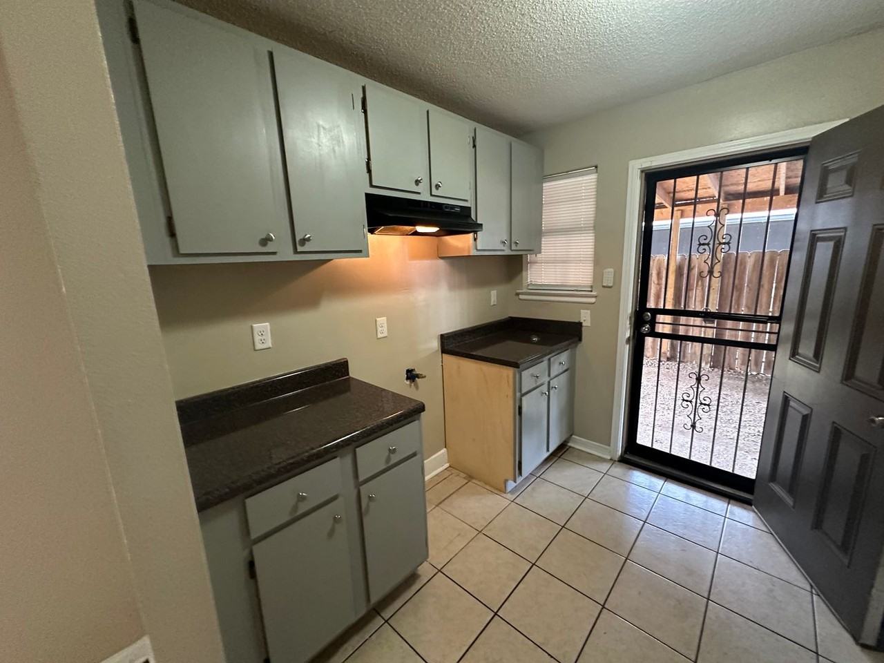 977 Pope St - Photo 4 of 8