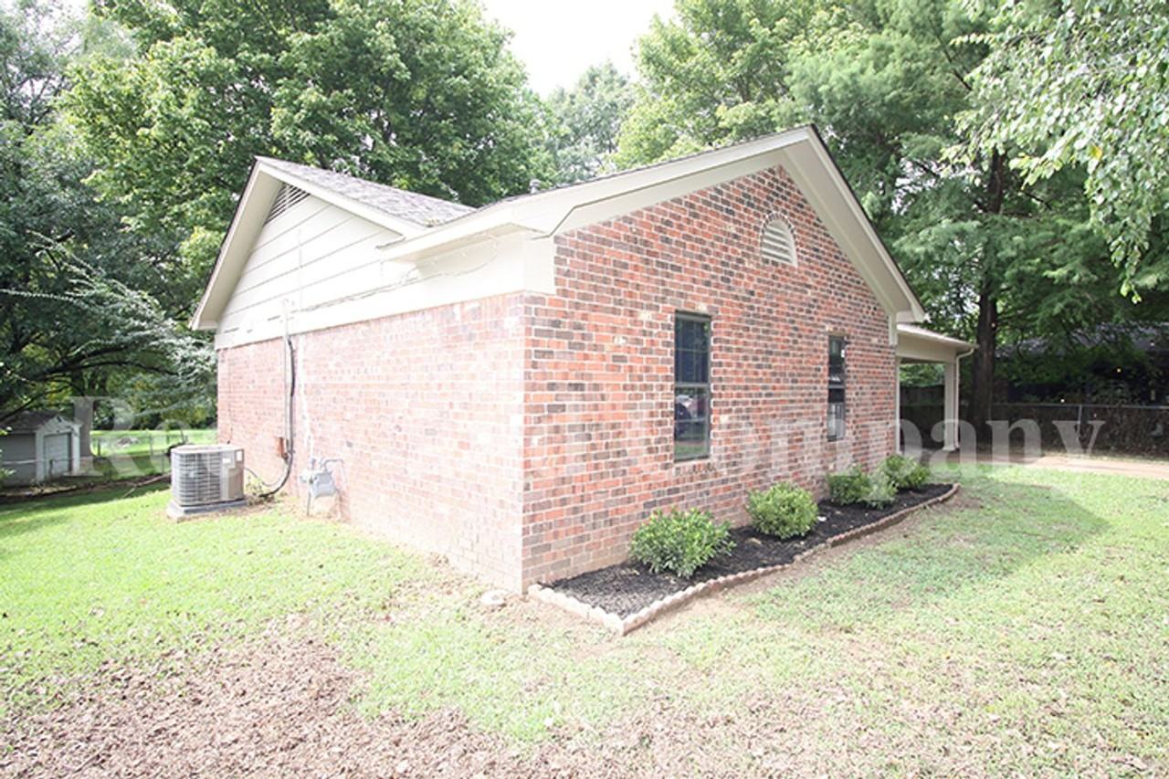 5356 Lakeview Cv - Photo 2 of 15