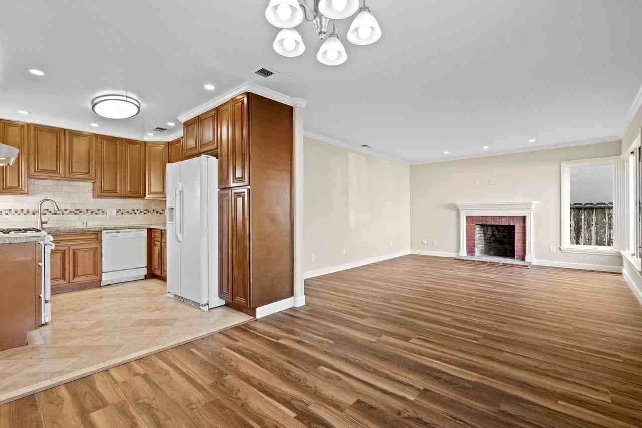 11 Bradford Dr - Photo 6 of 20