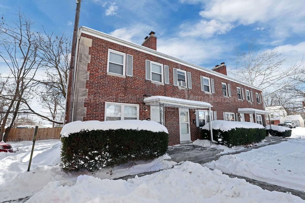 338 S Chase Ave - Photo 2 of 26