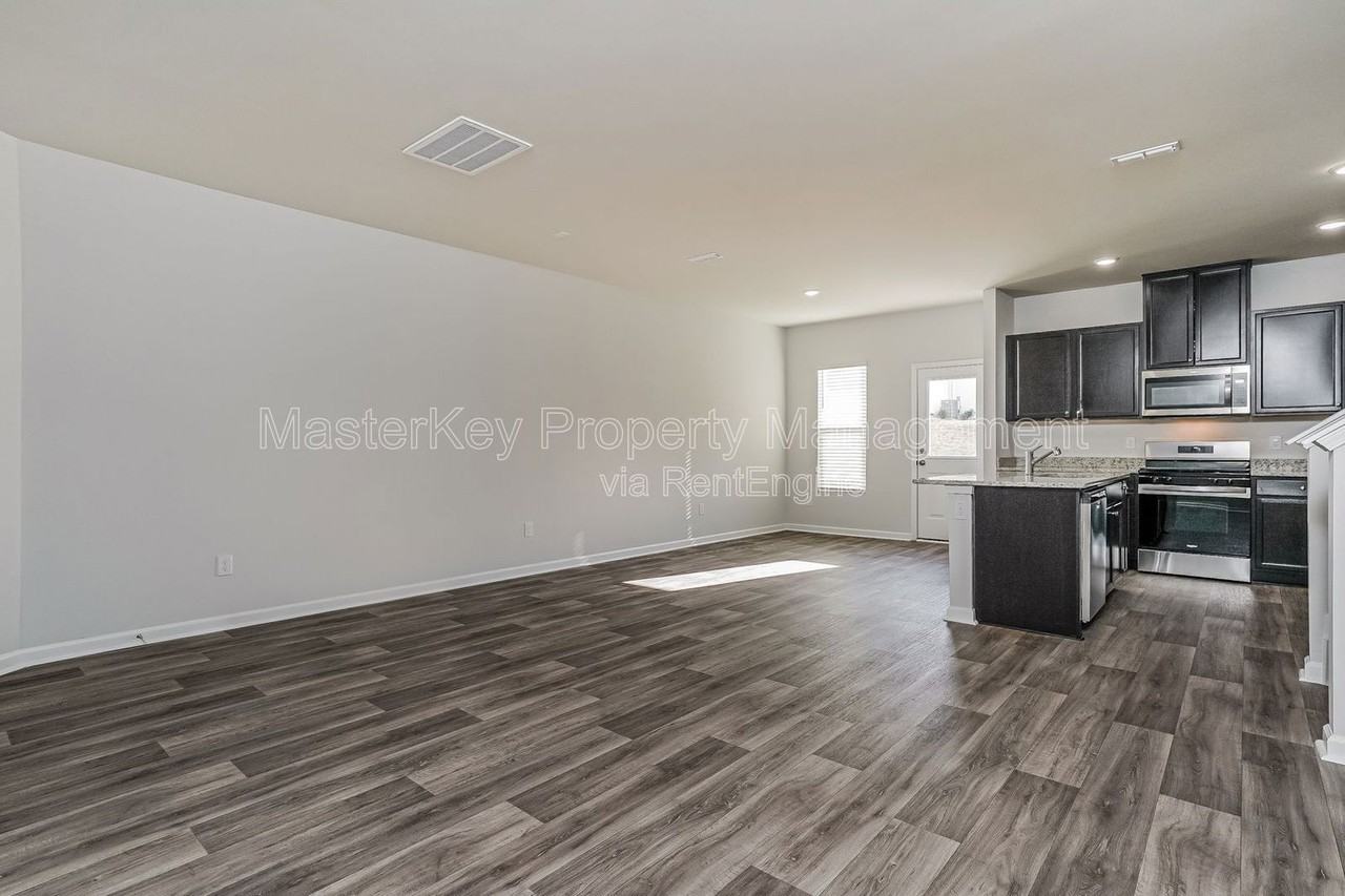 1102 Carpenter Falls Ave - Photo 7 of 28