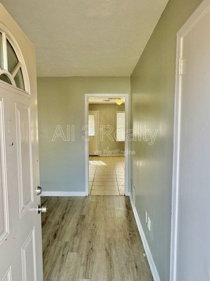 3022 Montwood Dr - Photo 6 of 28