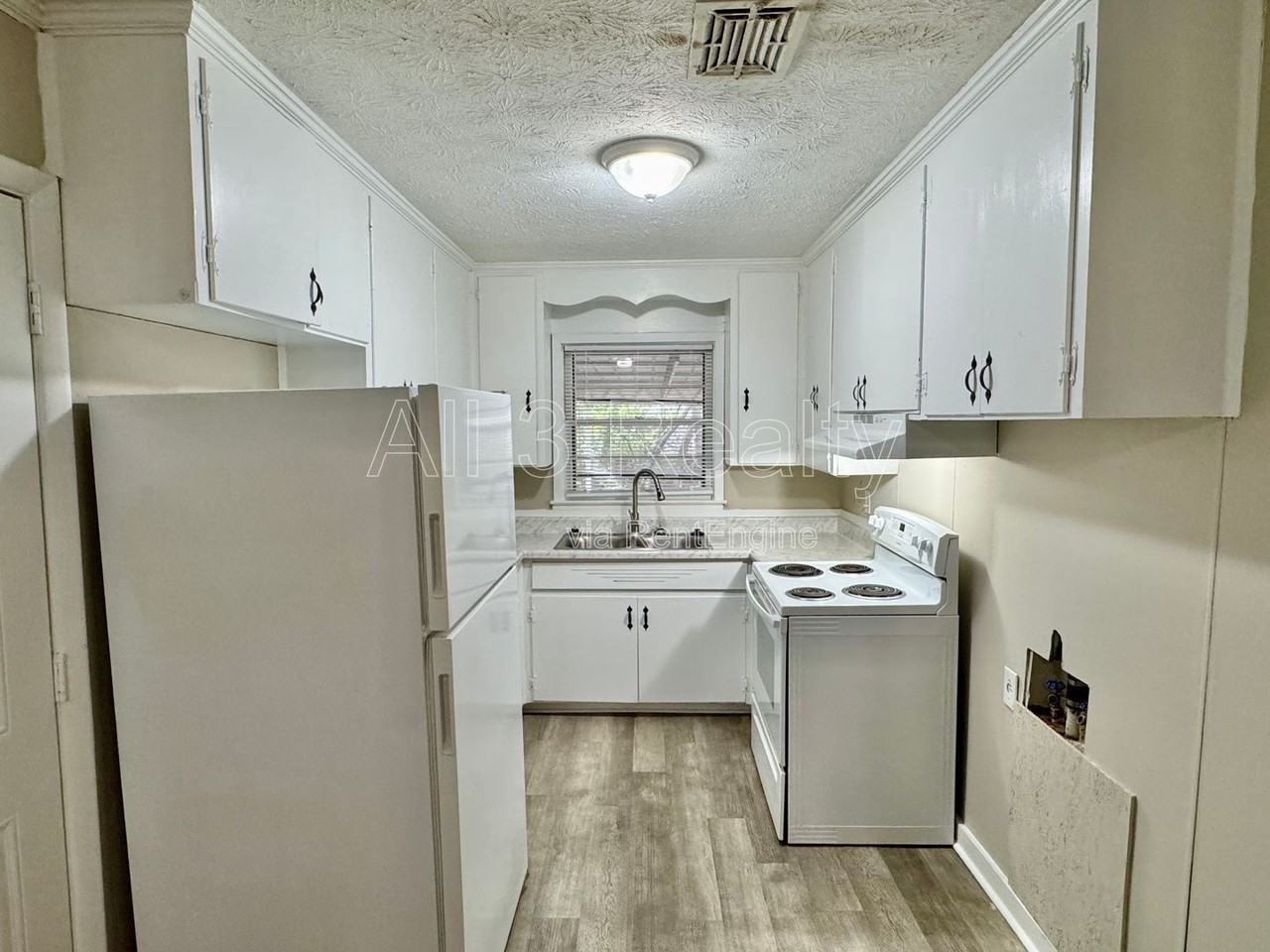 875 Karen Rd - Photo 7 of 29