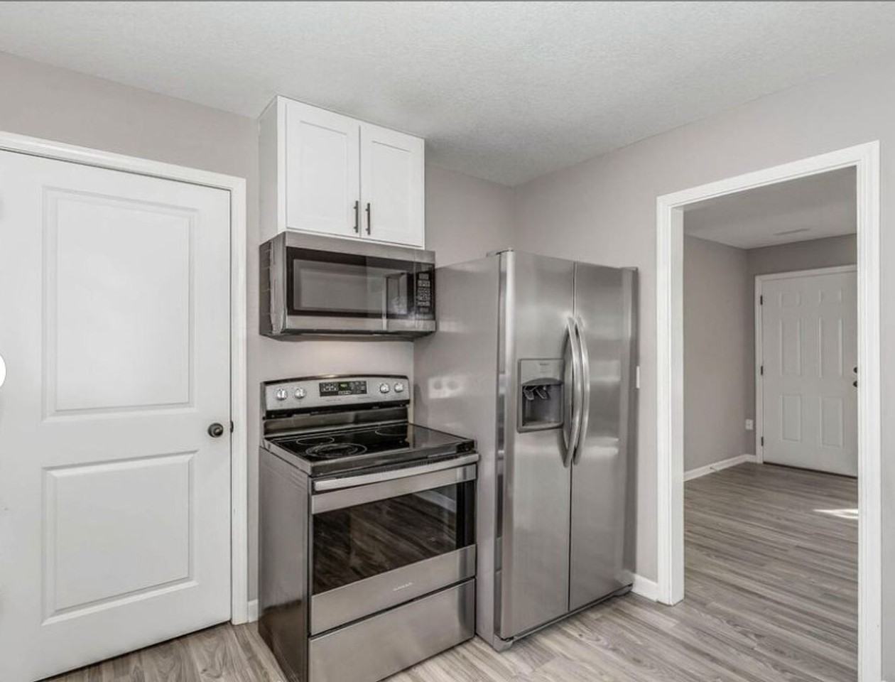 639 S Eastridge St - Photo 6 of 13