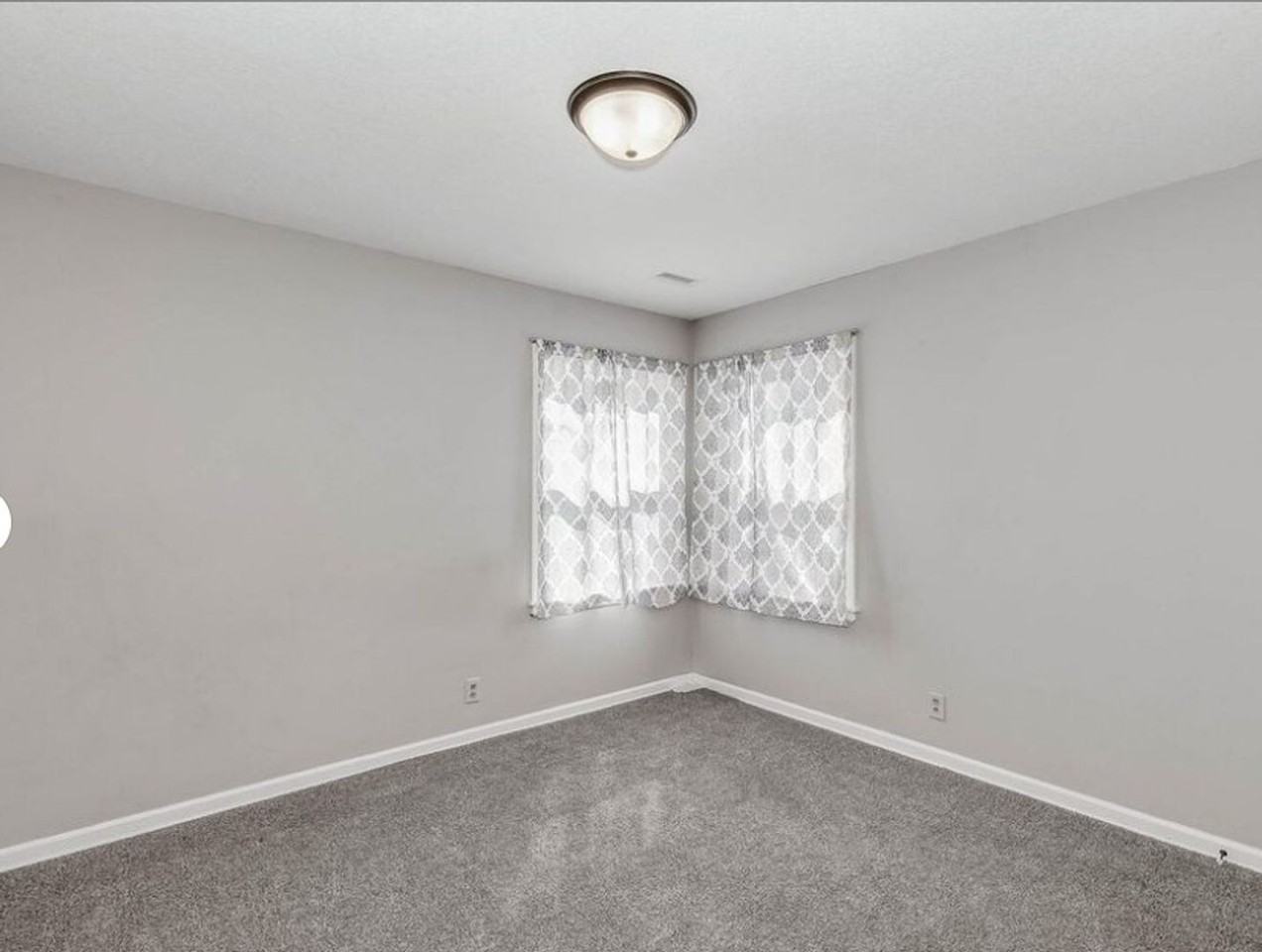 639 S Eastridge St - Photo 7 of 13