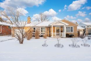 810 W Dresser Dr - Photo 1 of 1