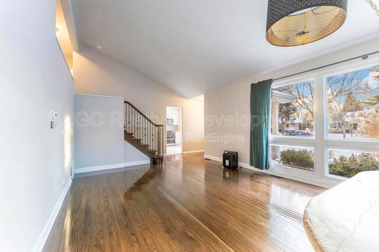 810 W Dresser Dr - Photo 4 of 23