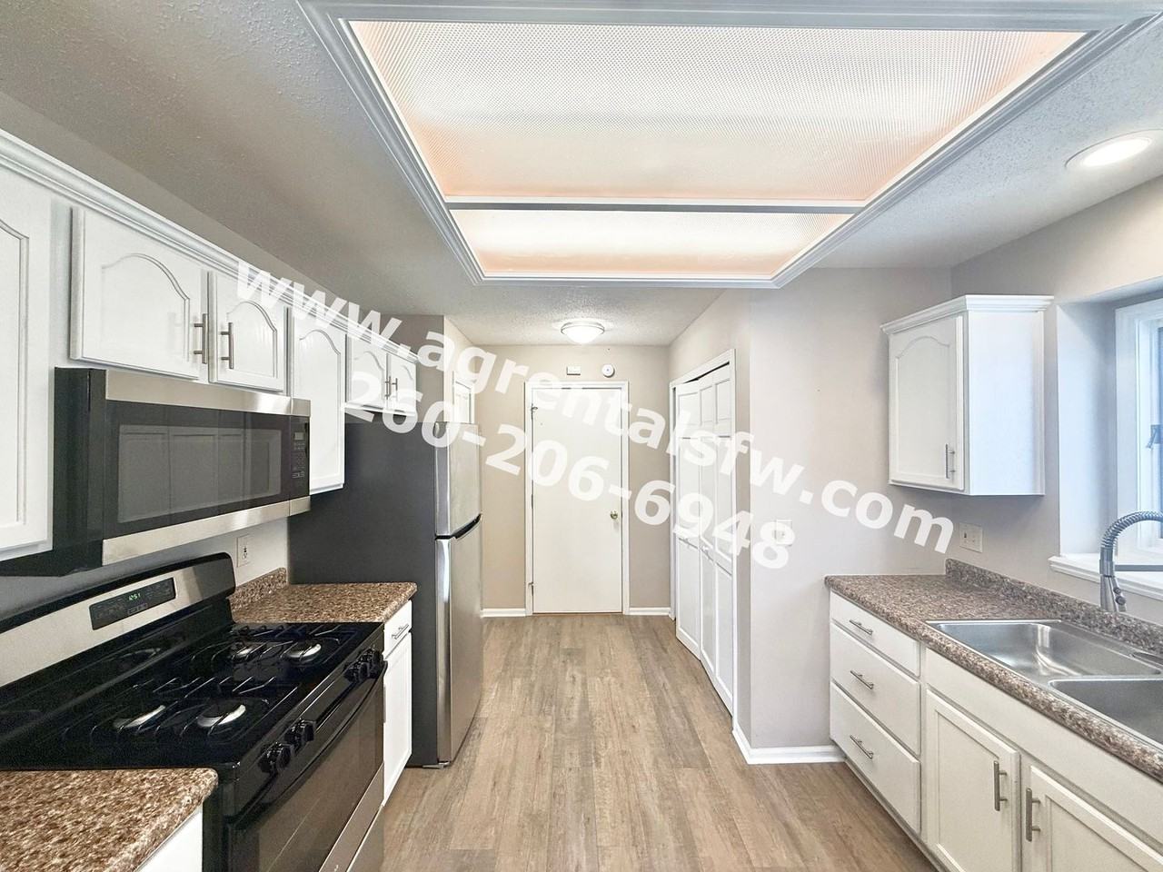 7411 Montclair Dr - Photo 6 of 19