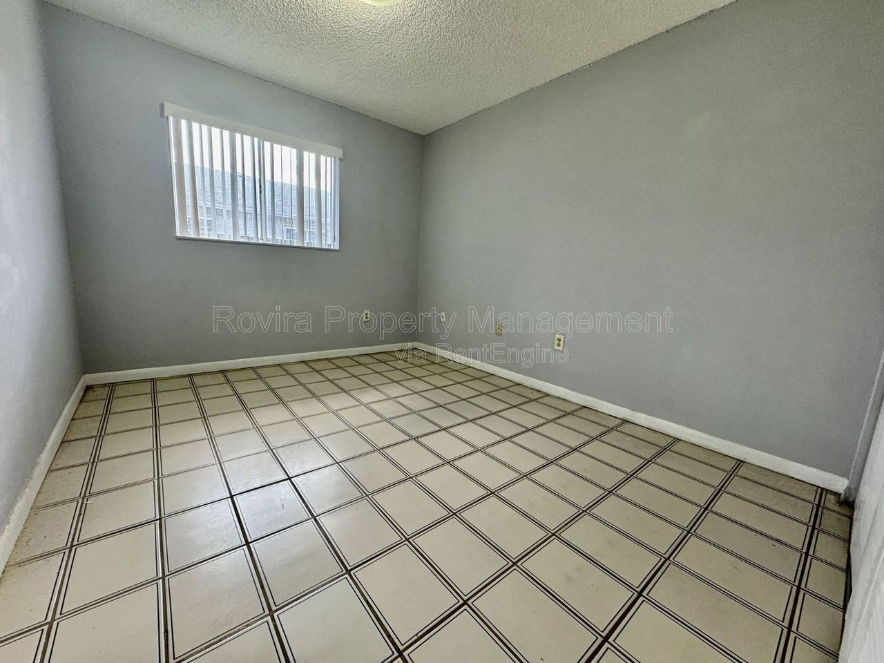 10790 Sw 3rd St #12 - Photo 5 of 8