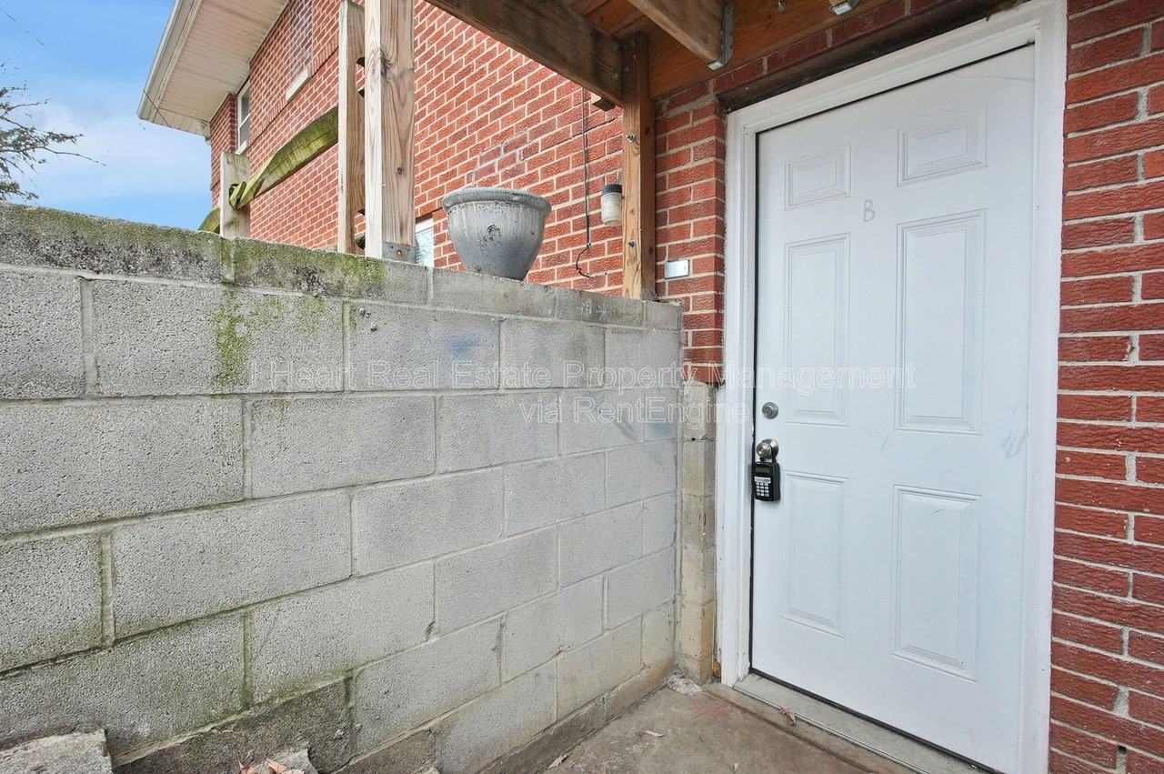 268 N Powell Cir #B - Photo 5 of 26