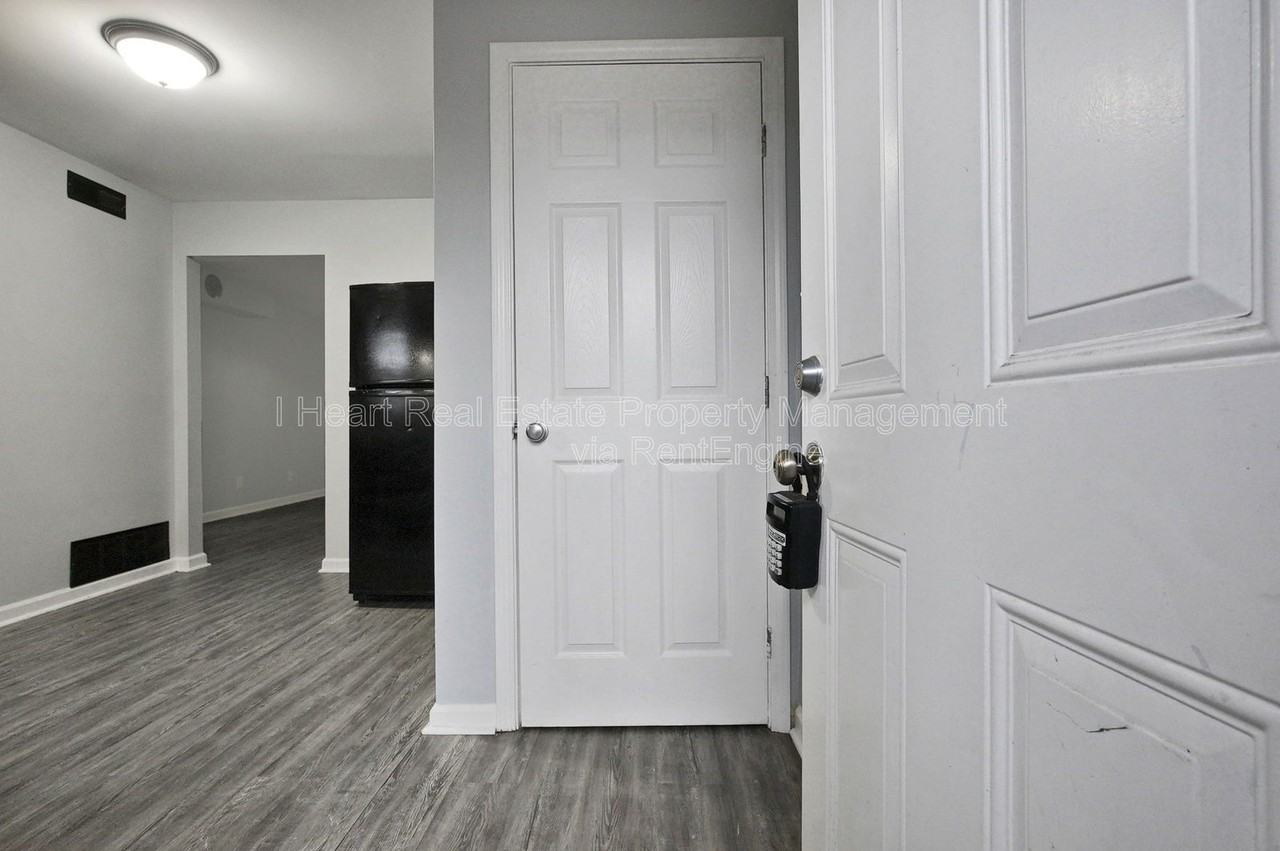 268 N Powell Cir #B - Photo 6 of 26