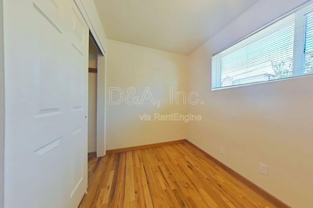 710 Nw 27th St - Photo 6 of 9