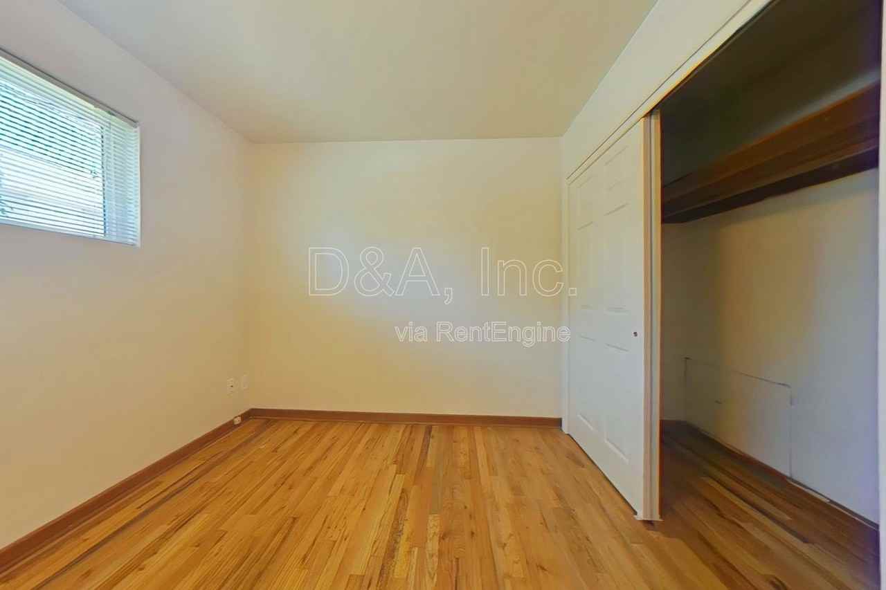 710 Nw 27th St - Photo 7 of 9