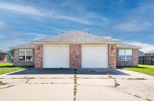 414 E Southern Trace Dr - Photo 1 of 1