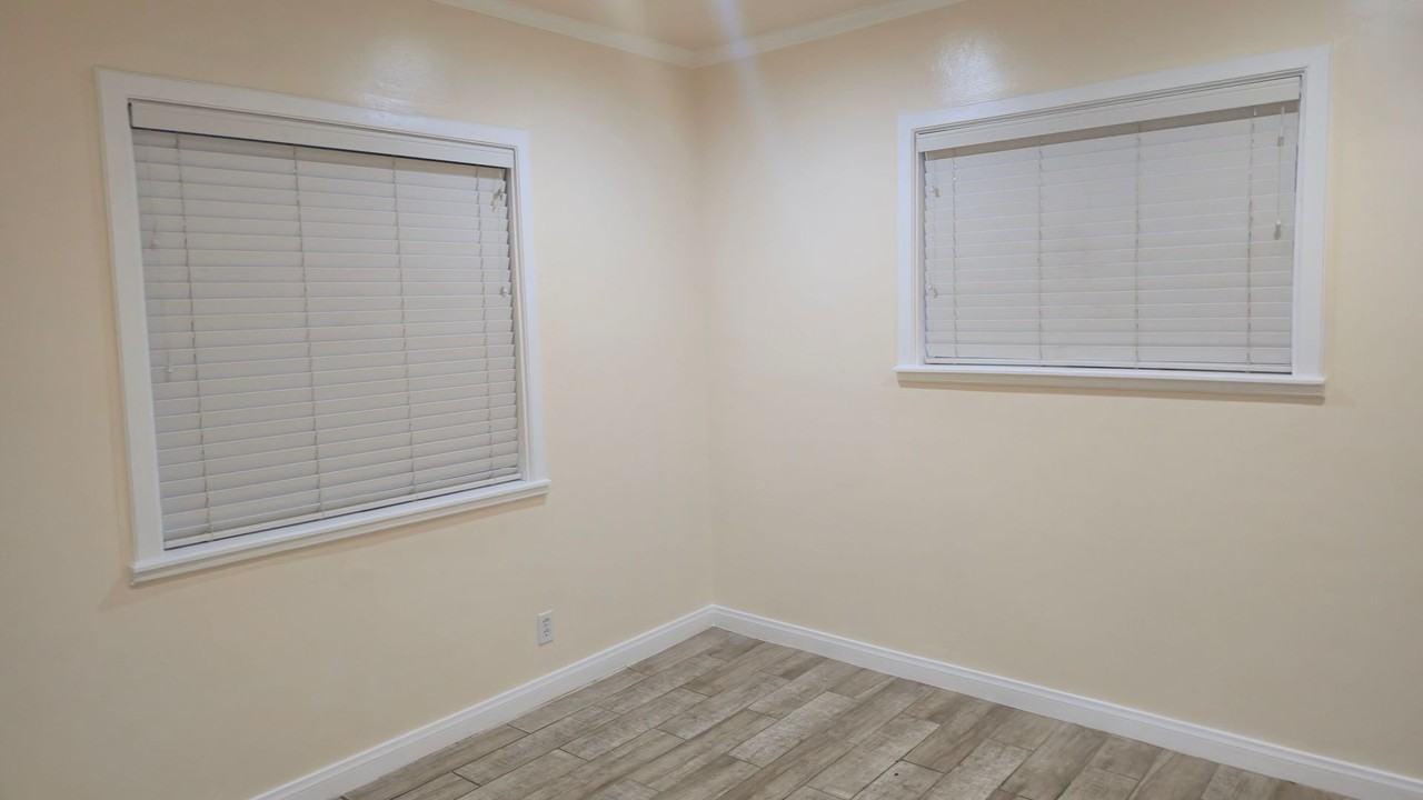 12515 Correnti St - Photo 4 of 14