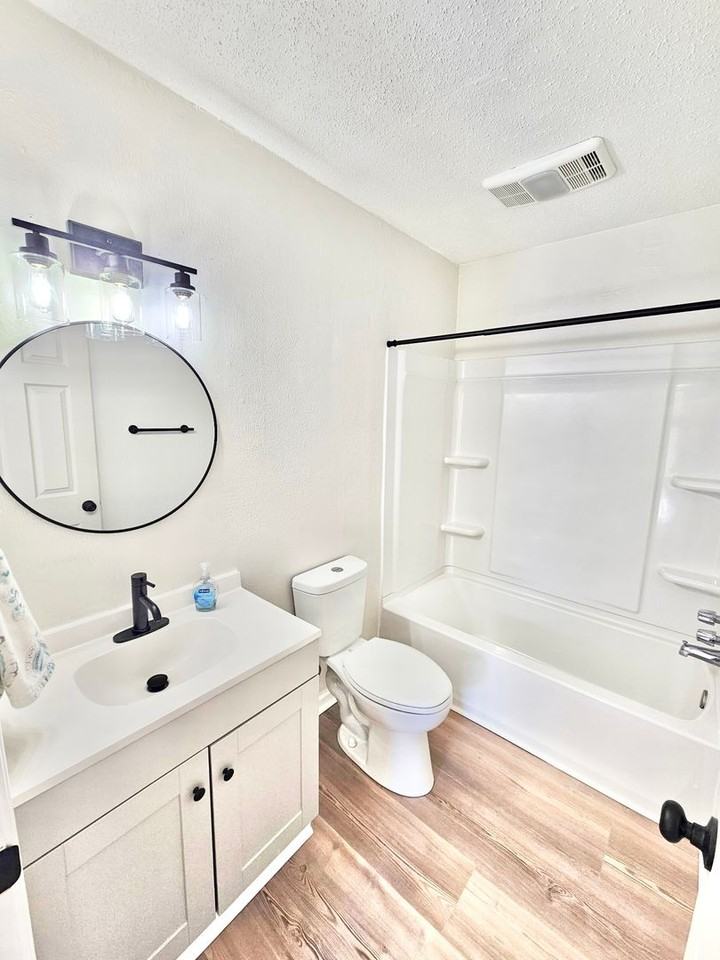 7642 Bles Ave #B - Photo 6 of 13