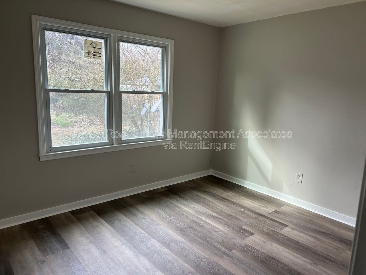 525 E Central Ave - Photo 4 of 6