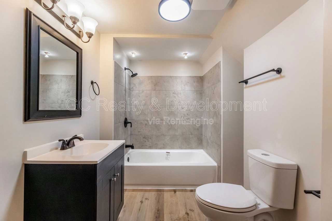 4241 S Calumet Ave #G - Photo 5 of 21