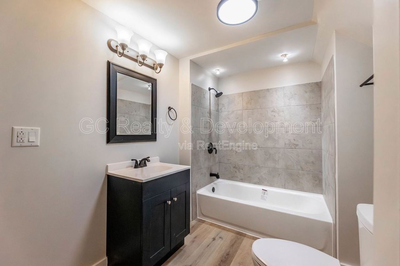 4241 S Calumet Ave #G - Photo 6 of 21