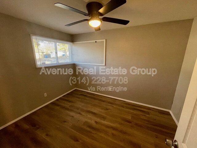 8330 Woodhurst Dr - Photo 5 of 8