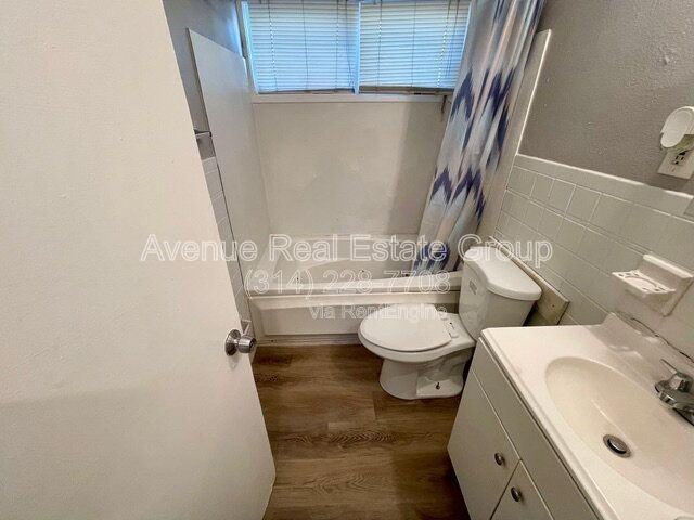 8330 Woodhurst Dr - Photo 7 of 8