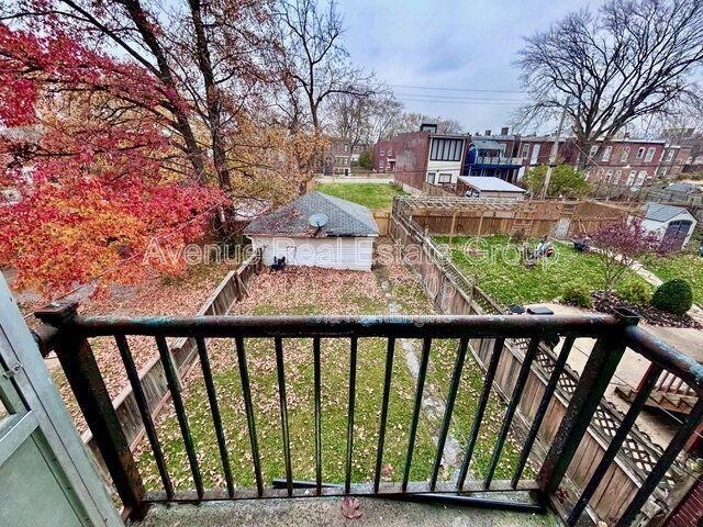 2633 Russell Blvd - Photo 7 of 9