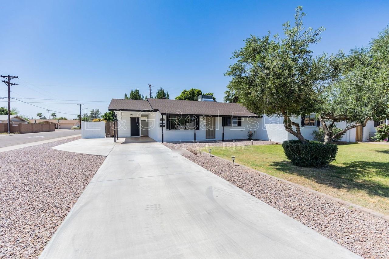 1305 W Romo Jones St - Photo 3 of 26