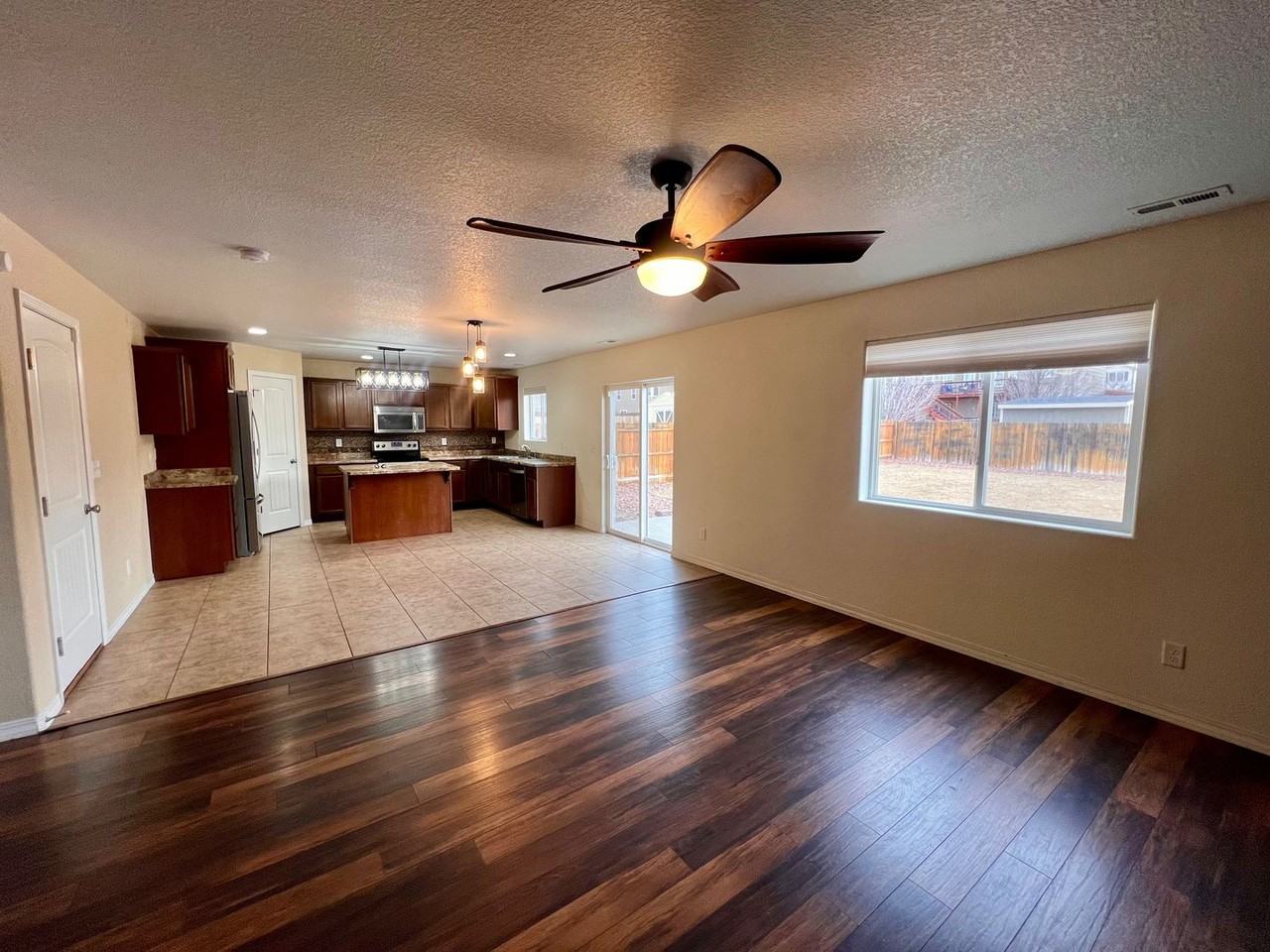 3760 Reindeer Cir - Photo 4 of 15