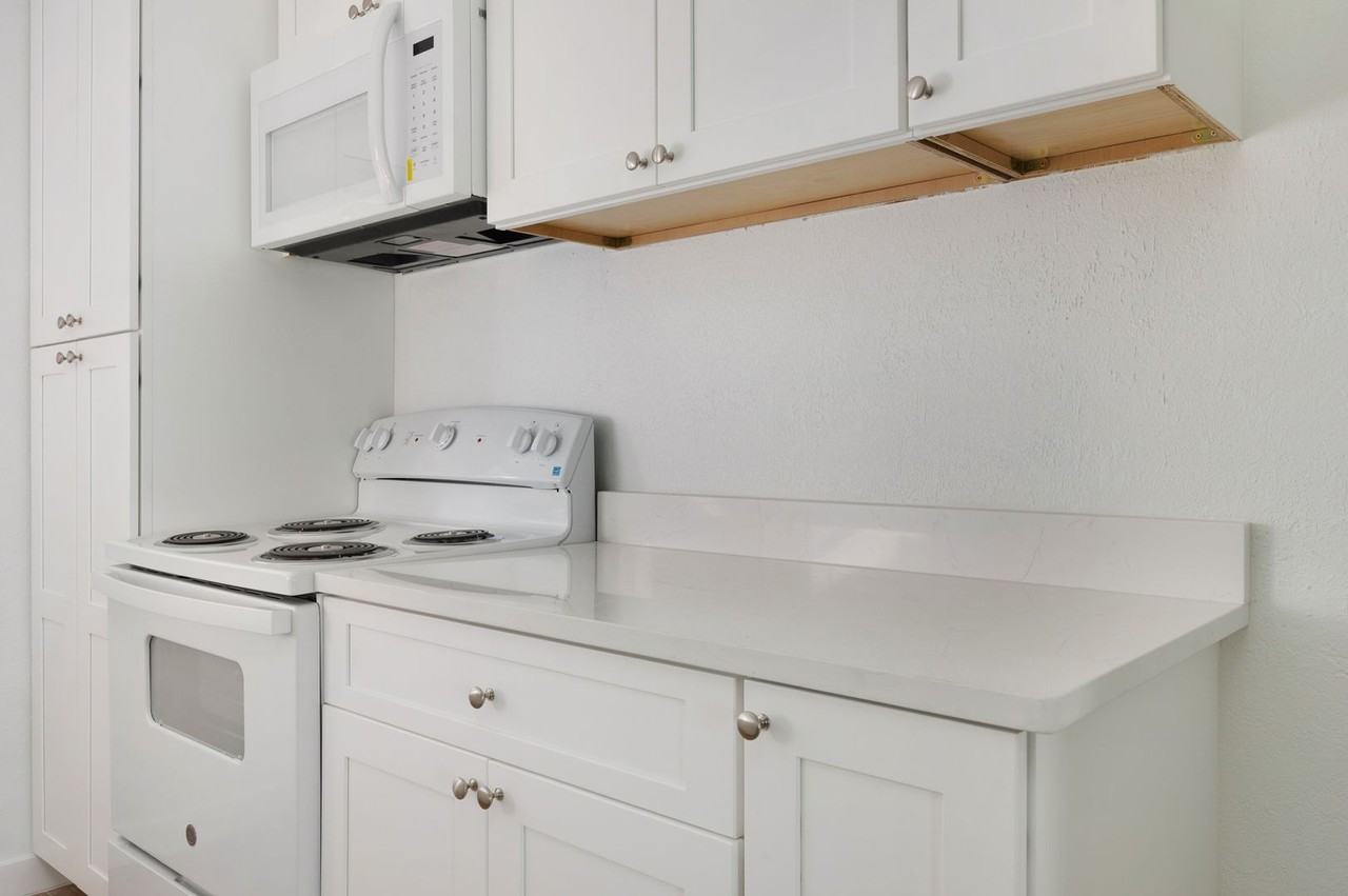 3017 49TH ST S - Photo 6 of 40