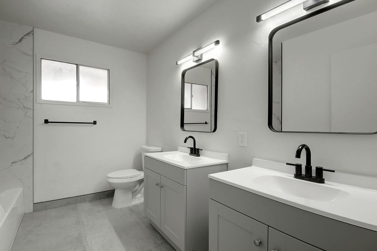 1025 E Campus Dr - Photo 6 of 49