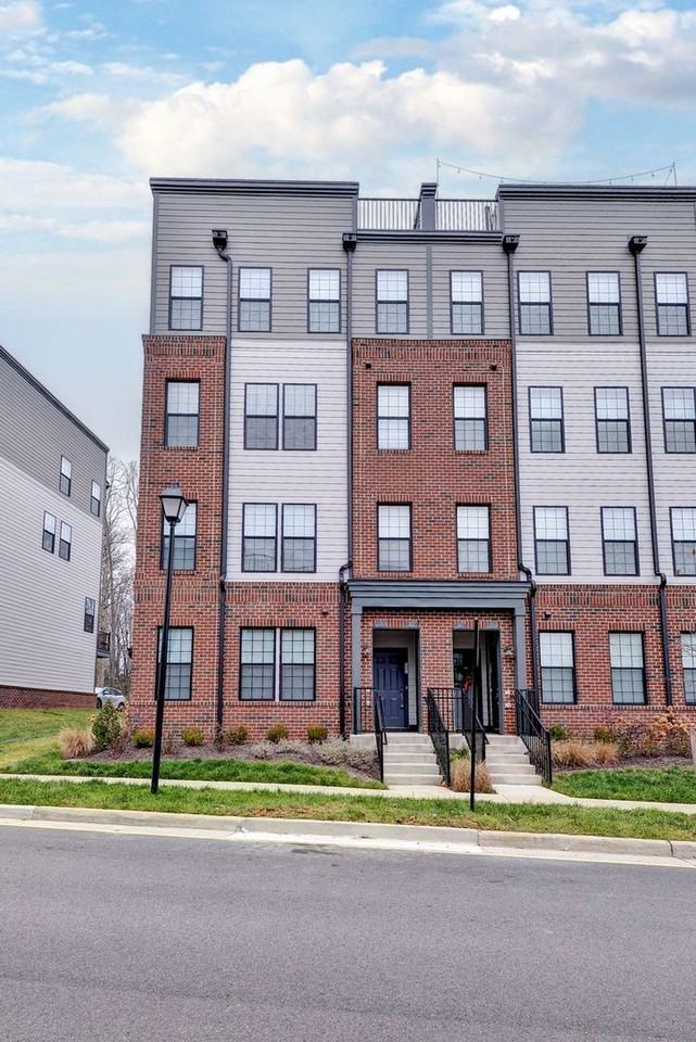 13321 Coalfield Station Ln - Photo 2 of 40