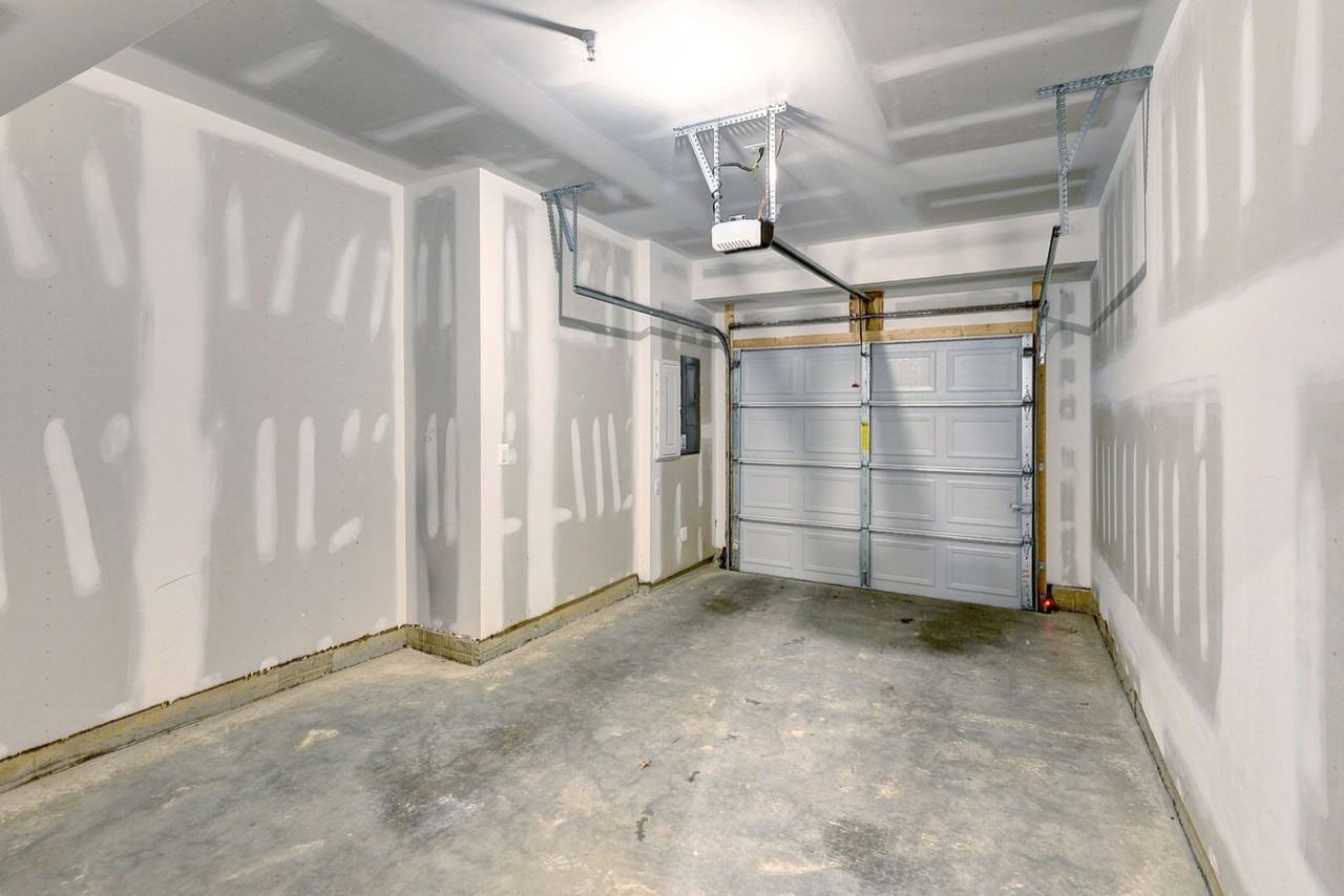 13321 Coalfield Station Ln - Photo 6 of 40