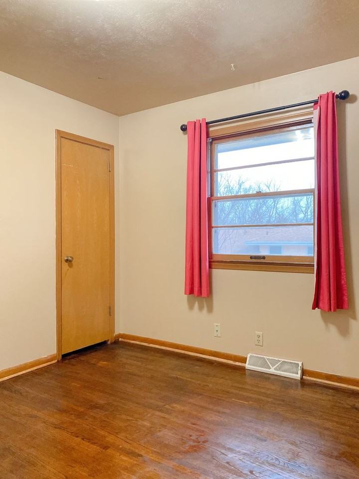 2508 N 78th Ave - Photo 7 of 50