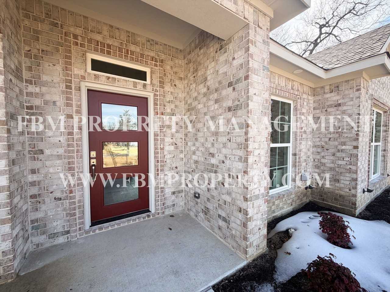 903 Sunrise Dr - Photo 2 of 33