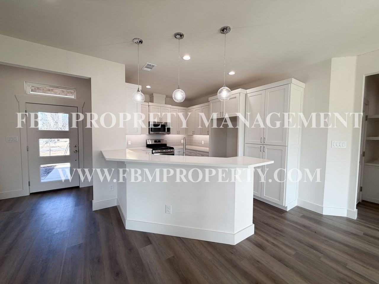 903 Sunrise Dr - Photo 6 of 33