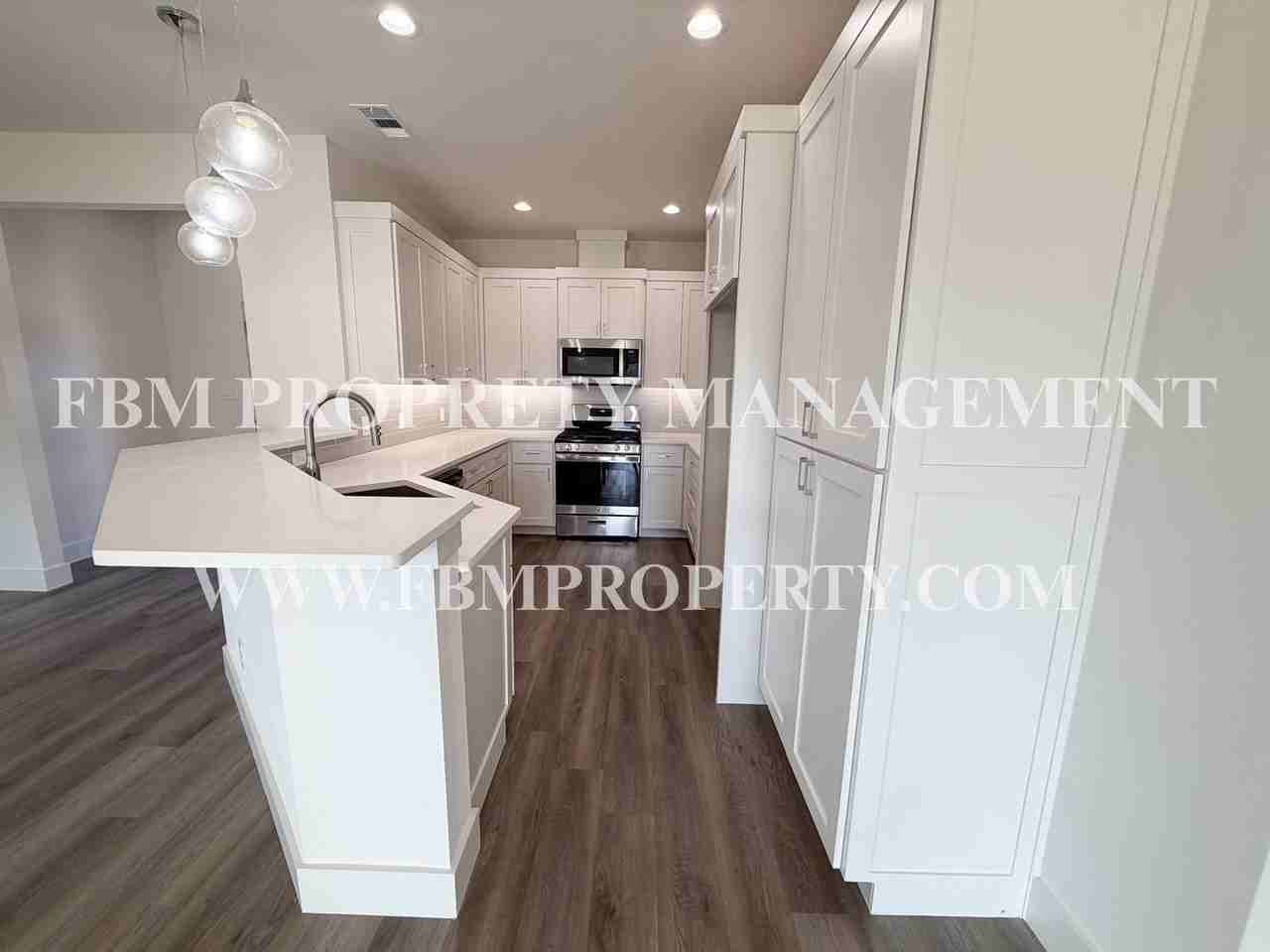 903 Sunrise Dr - Photo 7 of 33