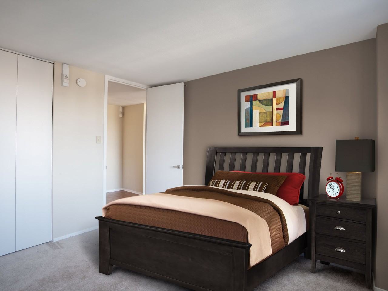 Sunset Towers - Photo 4 of 46