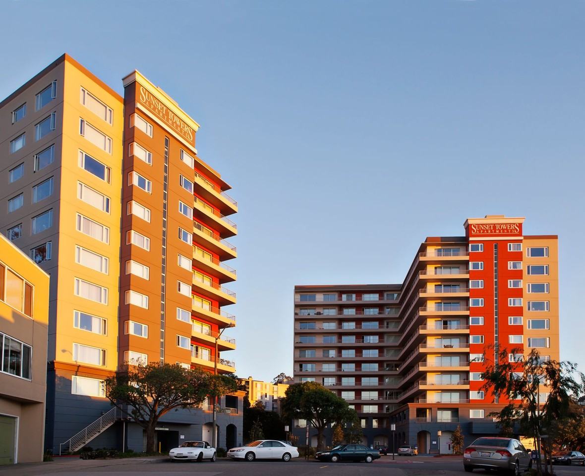 Sunset Towers - Photo 6 of 50