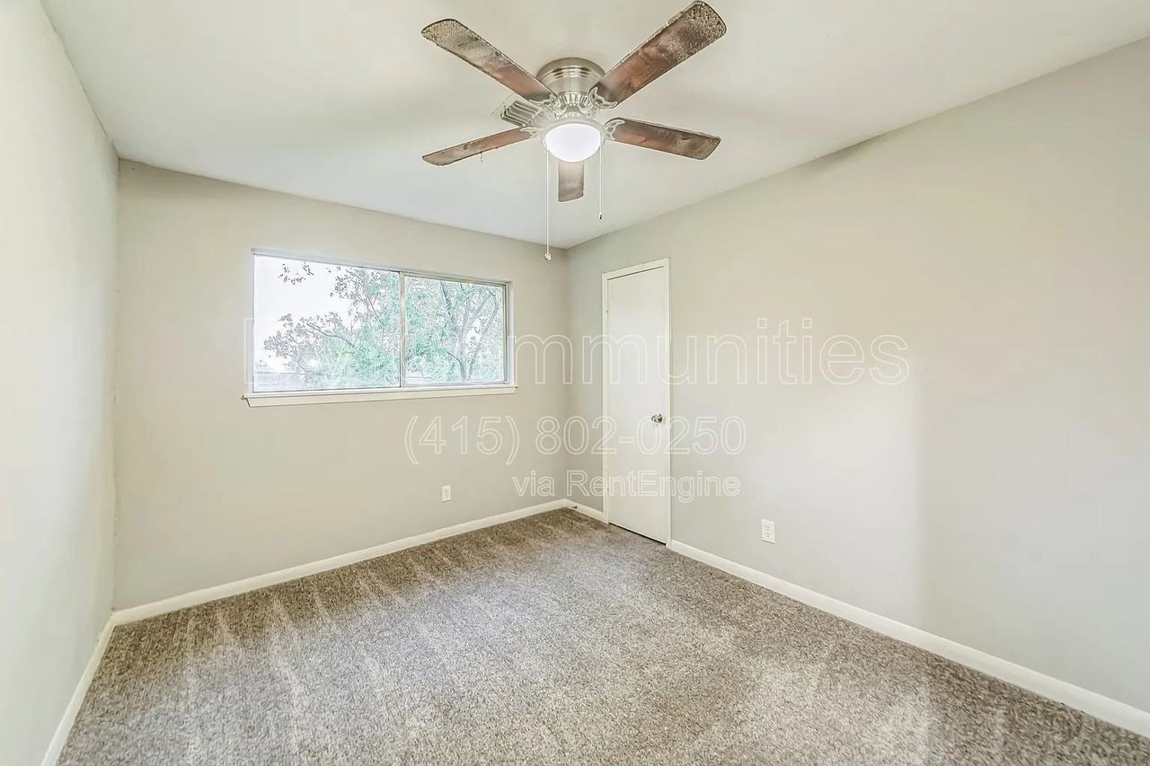 1617 3rd St - Photo 6 of 16