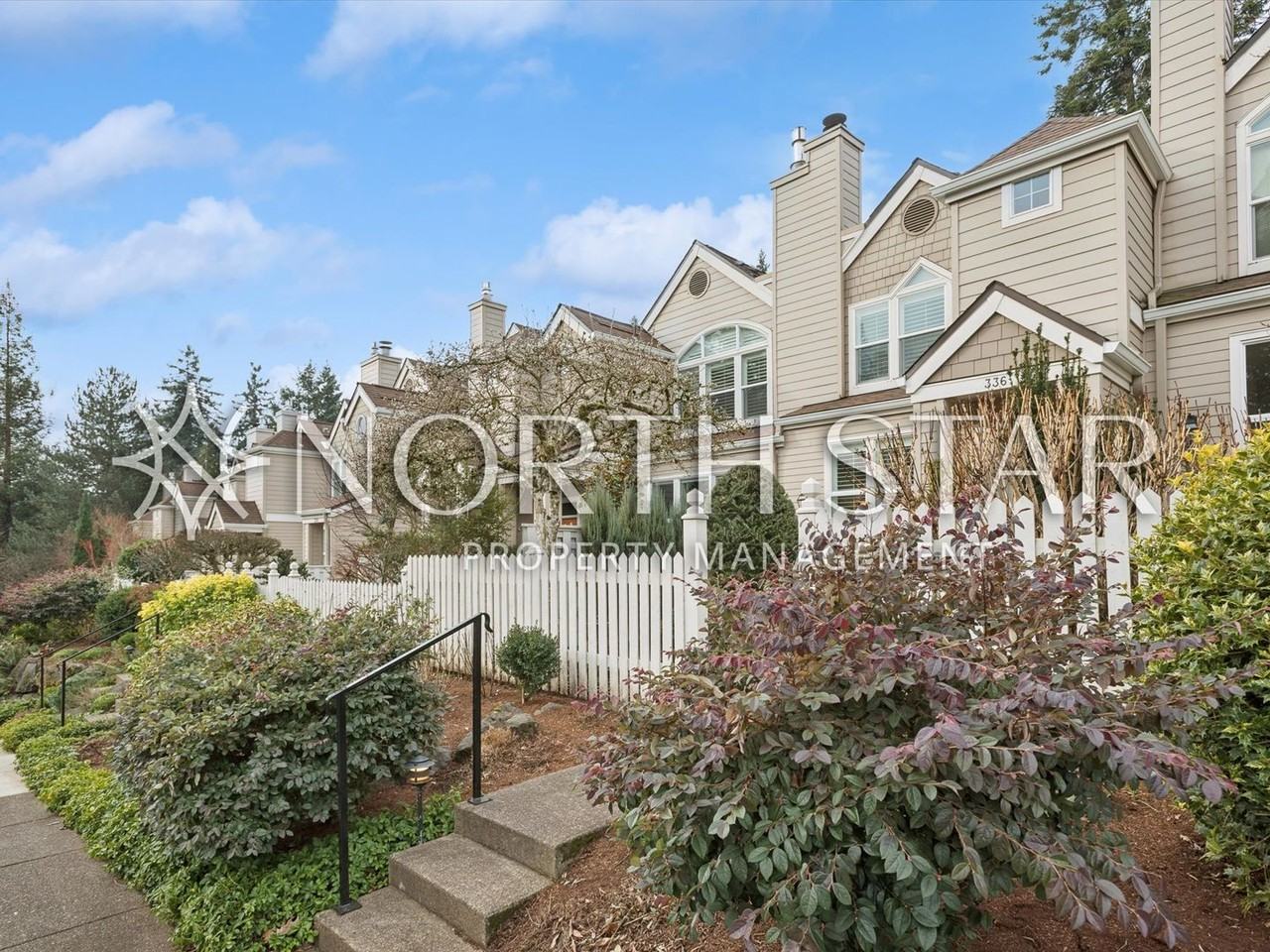 336 4th St - Photo 3 of 40