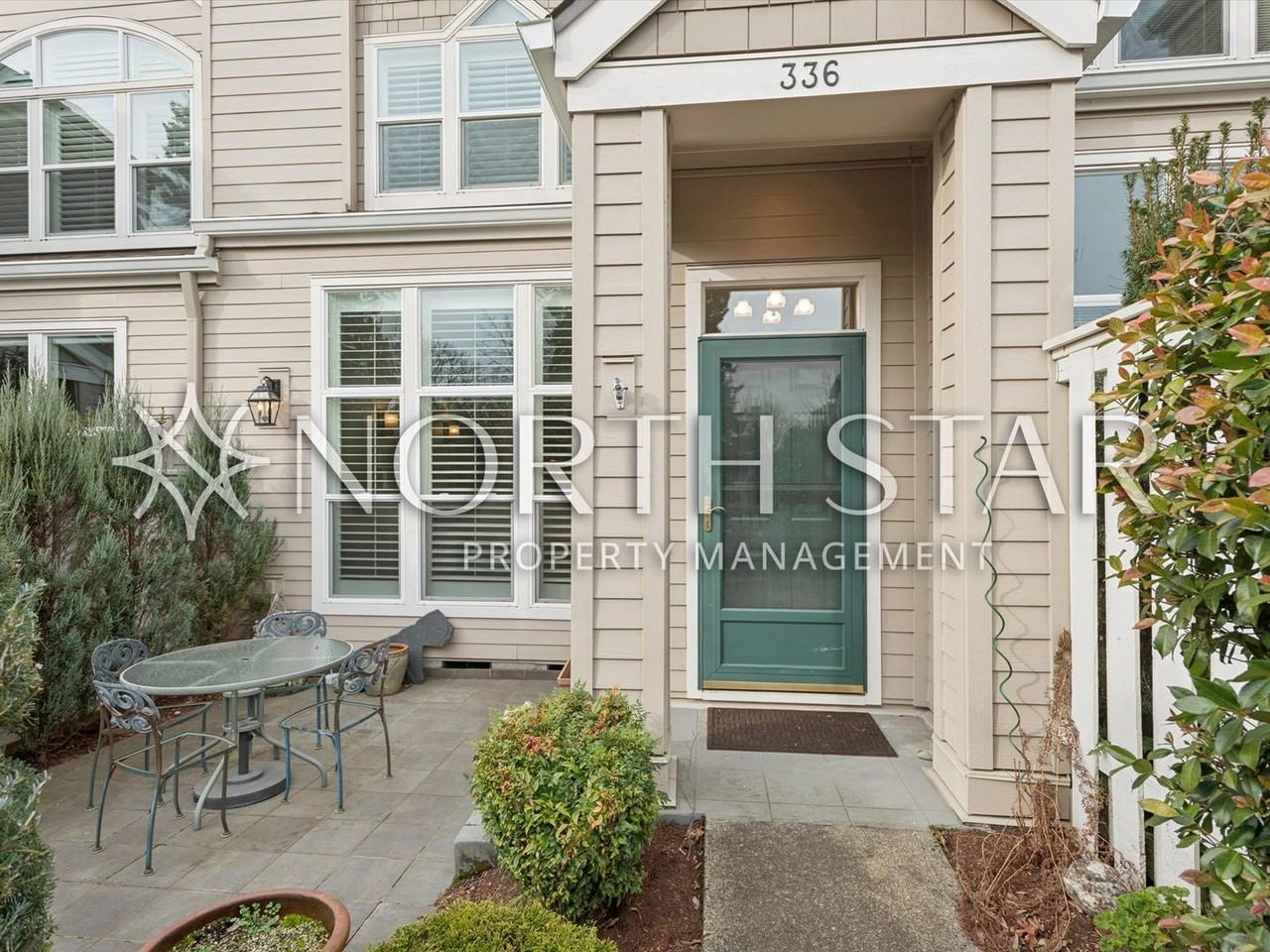 336 4th St - Photo 7 of 40