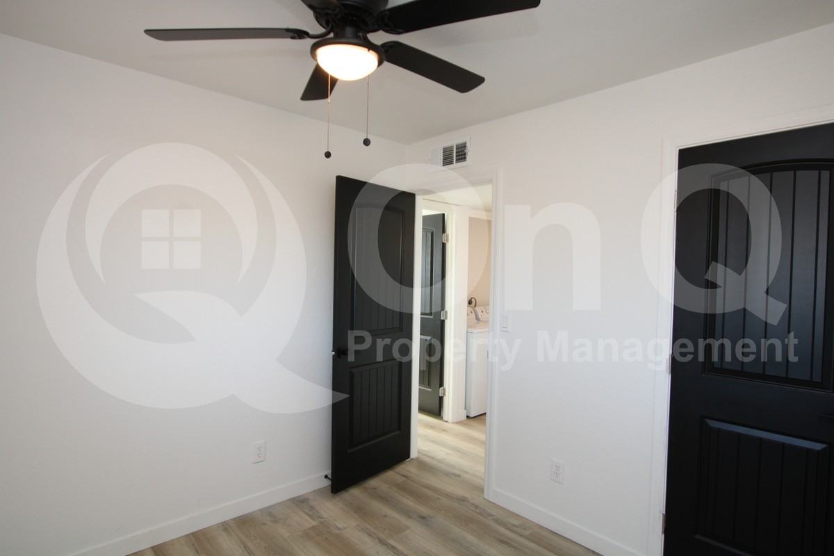 745 W Mcmurray Blvd #4 - Photo 5 of 11