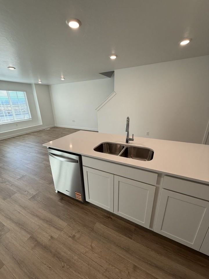 1768 E Albion Dr - Photo 6 of 26