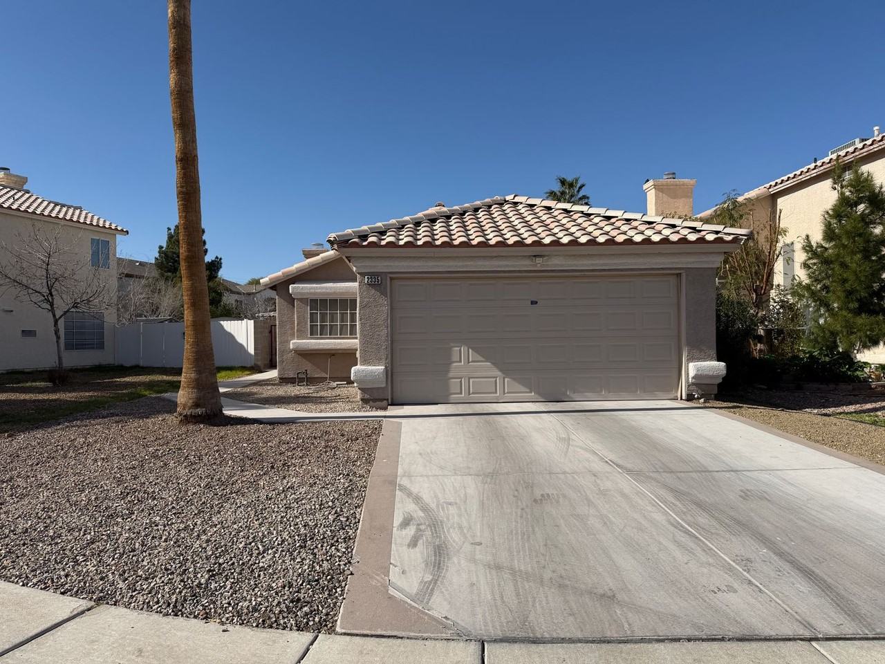 2335 Bowstring Dr - Photo 2 of 33